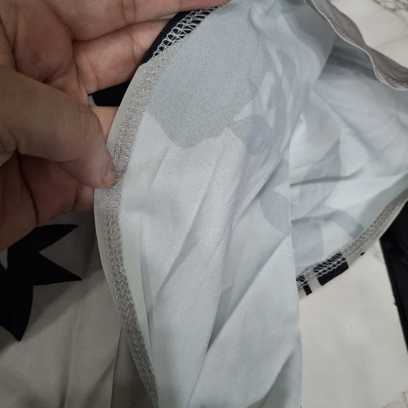 Elegant Black and Gray Floral Dress - Picture 5 of 7